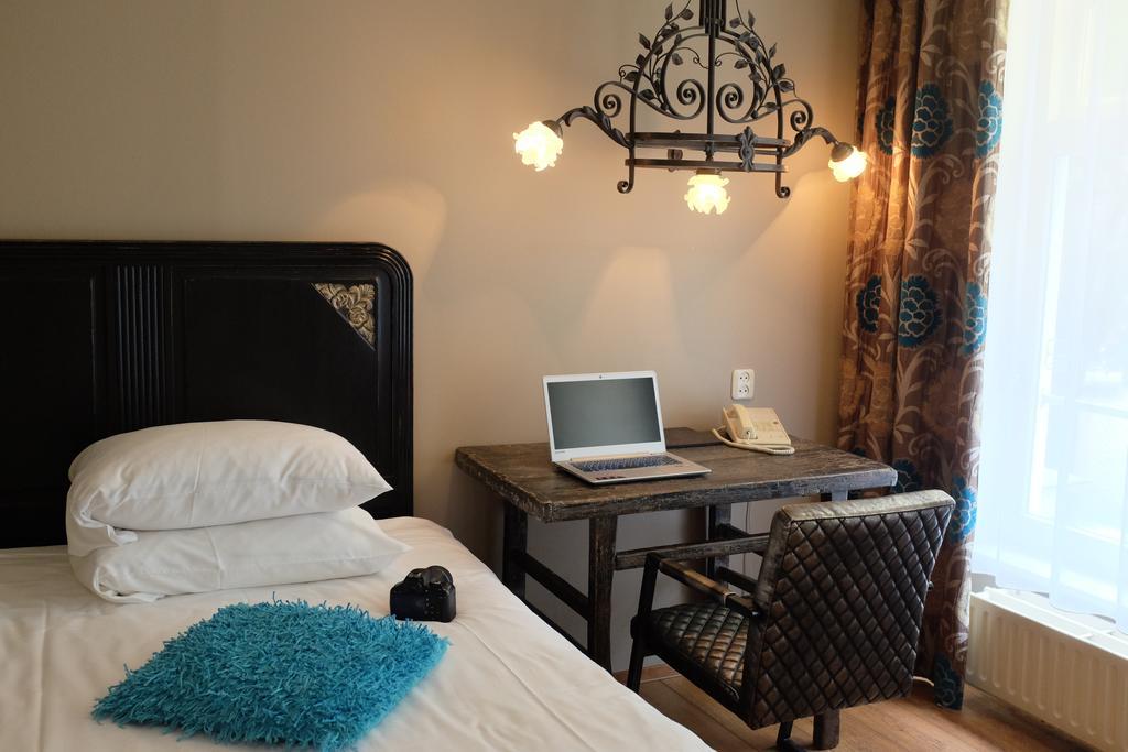 Augusta Hotel Еймейден Номер фото